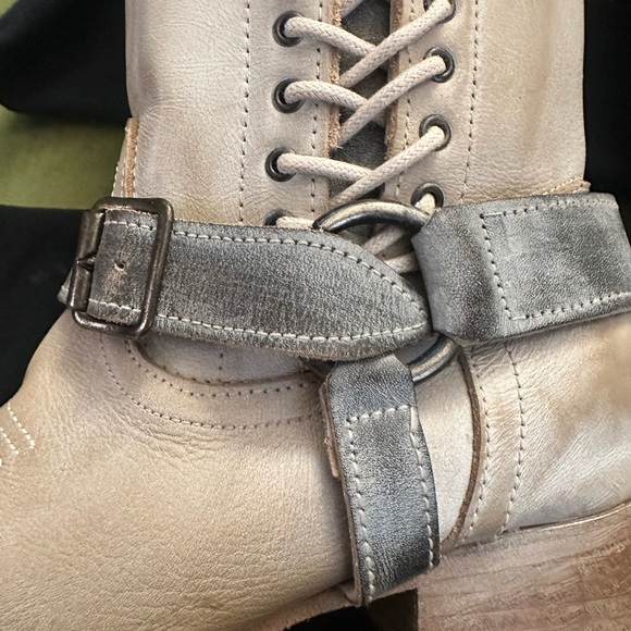 Freebird Cream and Silver Lace-Up Boots - Picture 5 of 16